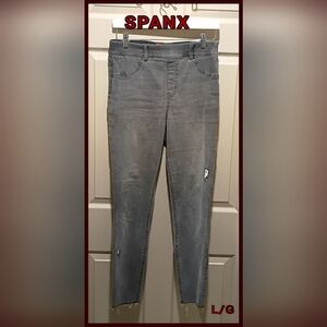 SPANX Women’s Distressed Denim Skinny Pants Size Large
